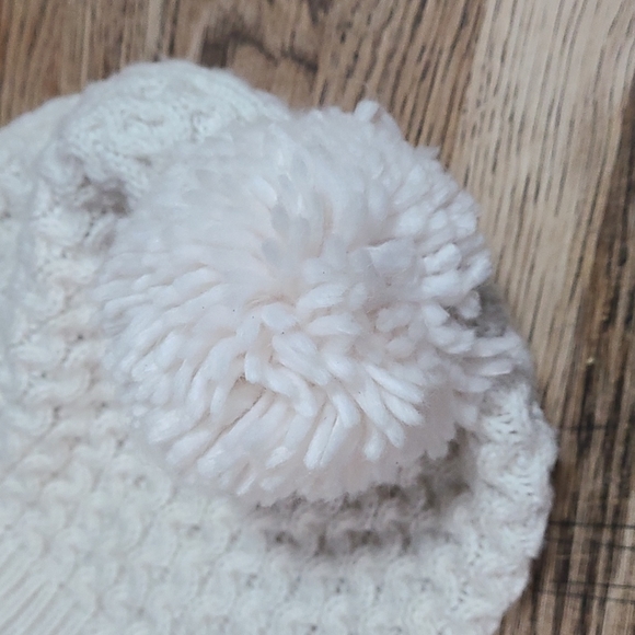 Toque - Picture 2 of 7